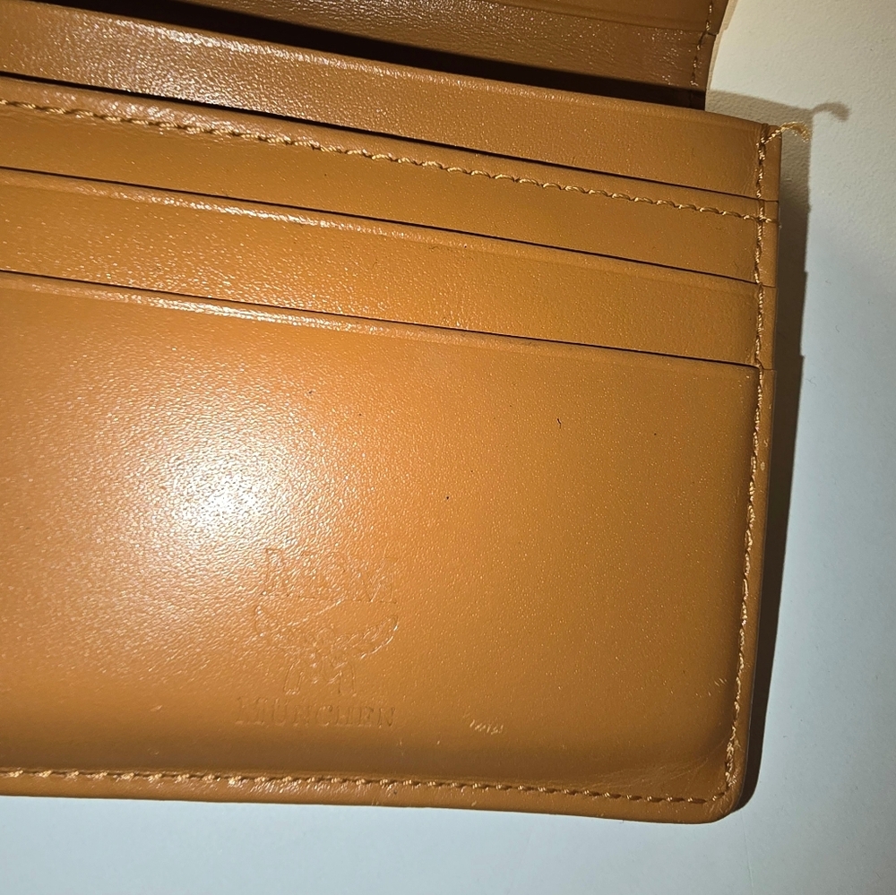 MCM Wallet - Picture 6 of 7
